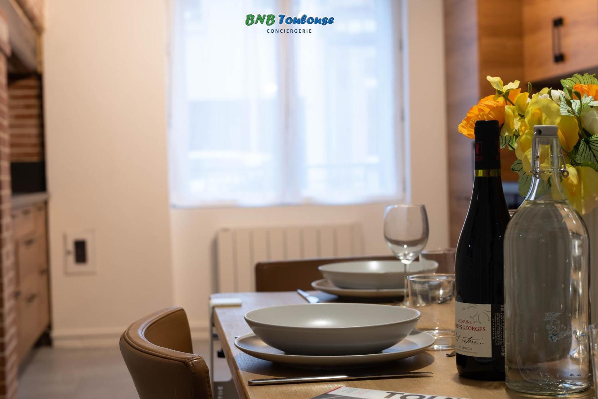 Bnb Toulouse - Le Gaston Douillet - Clim - Wifi - Plein Centre Apartment *